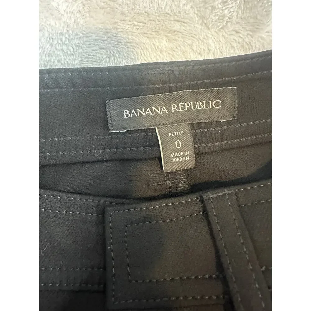 Banana Republic Petite Tapered Cargo Pants – Black – Size 0